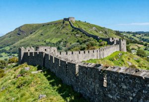 Conwy – Medieval Walls & Mountain Views